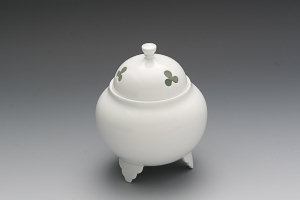 白磁香炉