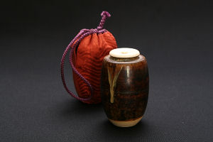 茶入（古高取風）